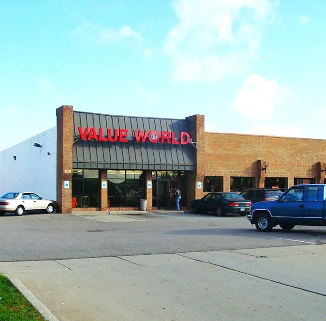 The Enormous Thrift Store In Michigan That’ll Make Your Bargain-Hunting Dreams Come True